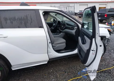 2022 Toyota Highlander Le z USA, uszkodzony, nr VIN 5TDBZRBH0NS572289